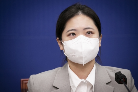 이예람 중사 특검법 불발에···박지현, 눈물로 사과 &quot;유가족께 죄송&quot;