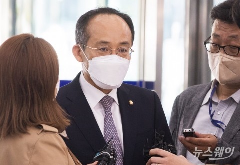 추경호 &quot;론스타 의혹, 다 정리된 부분&quot;