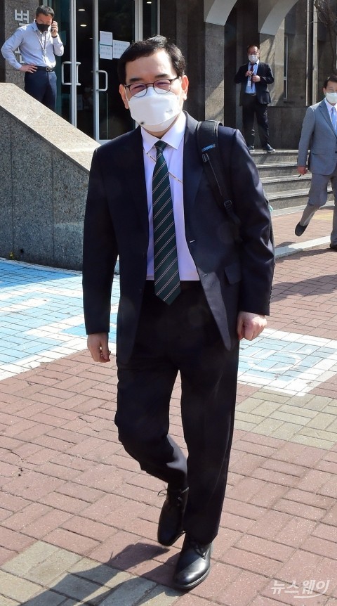 이창양 &quot;전기요금 원가주의 중장기적으로 방향 맞아&quot;