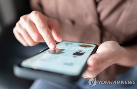 코로나로 디지털전환 빨라져···5060 인터넷뱅킹·쇼핑 ↑