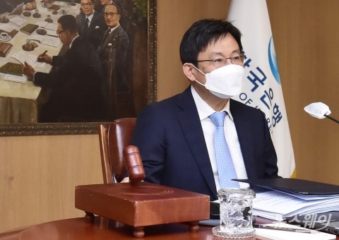 6人 금통위 '물가 안정' 위해 금리 올렸다···추가 인상 가능성 '여전'