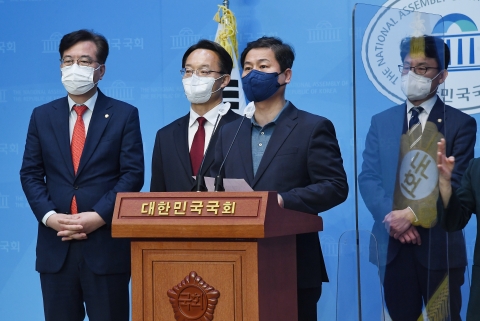 여야, 기초의원 중대선거구제 11곳 6월 지방선거 시범실시 합의