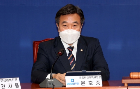 윤호중 &quot;한동훈 임명, 국민에 선전포고·선제 타격&quot; 맹비난