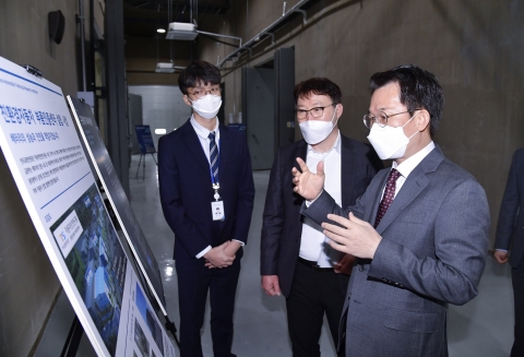 광주시, 친환경자동차 부품인증센터·광주과학관 등 점검