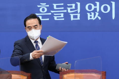 박홍근 &quot;검찰 수사권 분리, 4월 임시회 처리···앞으로 영영 기회 오지 않아&quot;