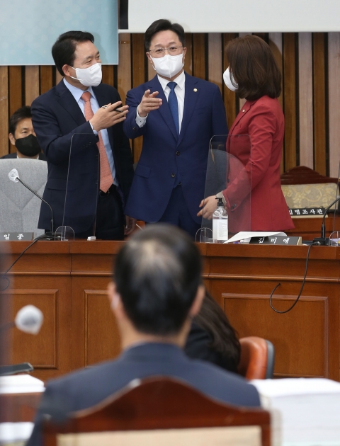 검찰개혁·인사청문회···여야 '강대강' 전방위 대립