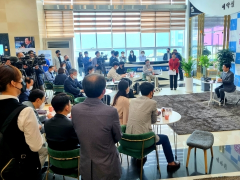 강기정 &quot;광주·전남 상생 1호, 300만평 반도체특화단지 조성&quot;
