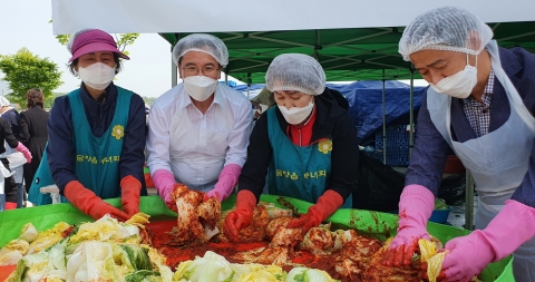 전남농협, 김치나눔행사를 통한 ESG경영 실천