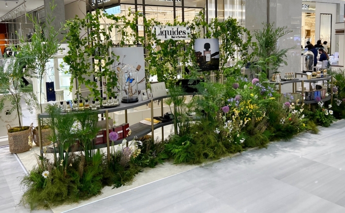 정식 매장 오픈전 ​현대백화점 판교점 1층에서 고객들에게 '리퀴드 퍼퓸바'를 알리기 위해 운영 중인 팝업 매장 모습. 사진=현대백화점그룹 제공