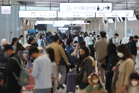 항공업계, 中‧日 노선 집중···제주행 운항 42% 줄었다