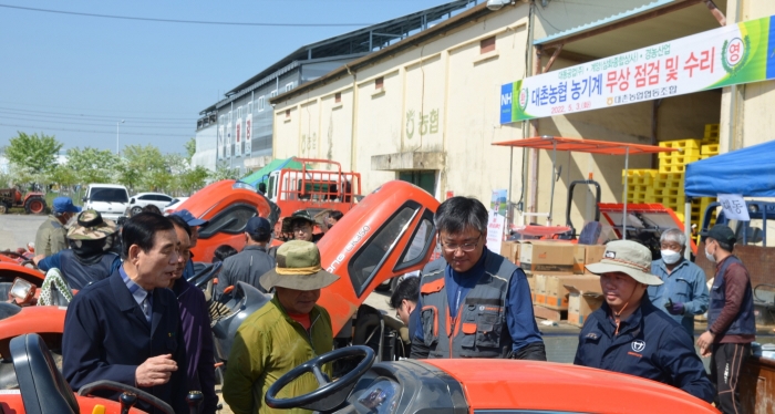 (사진)왼쪽 첫 번째 전봉식 조합장