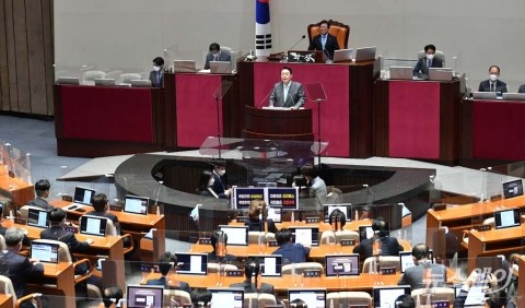 윤 대통령, 첫 국회 시정연설···경제 회복 위해 '협치' 강조(종합)