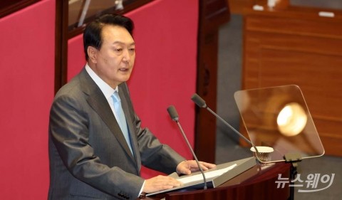 윤 대통령, 野 영수회담 제안에 &quot;추경안 처리하면 응할 것&quot;