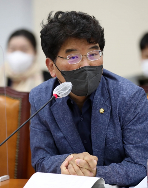 민주당, '성비위' 의혹 박완주 의원 제명 의결