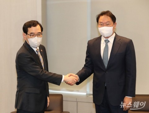 이창양 산업장관, 구자열 무협 회장 면담···&quot;수출 총력 지원&quot;