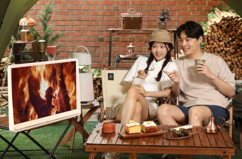 &quot;캠핑용으로 딱이네&quot; LG전자, 더 예뻐진 '룸앤TV' 출시