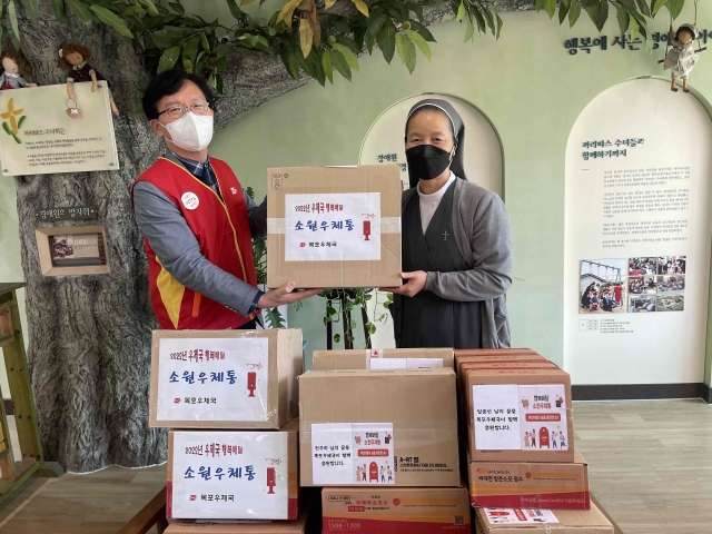 전남우정청, '5월의 우체국 산타' 아이들에게 행복 배달