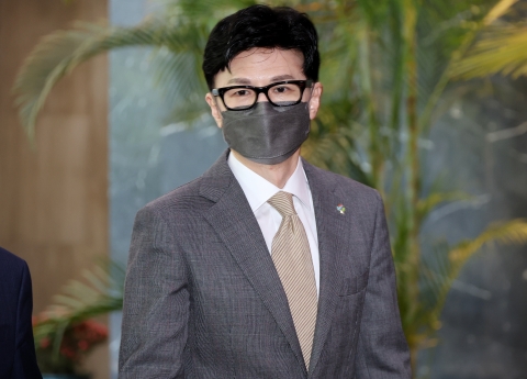 한동훈 법무부, 조국 때 만든 '검사파견심사위' 폐지 착수