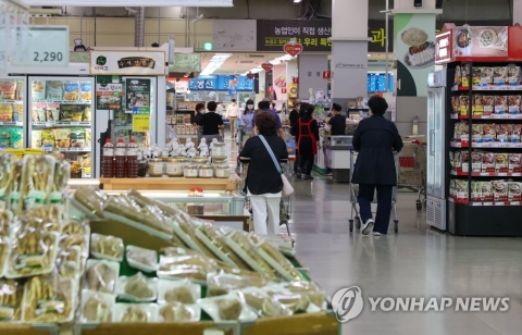 배추 수급 부족 &quot;대형마트서도 포장김치 찾기 힘들어요&quot;