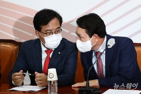 여야, '유류세 인하' 이어 '직장인 밥값 지원법' 공감대