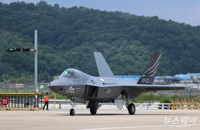 한국항공우주산업(KAI) KF-21 1호기 지상테스트. 사진=이수길 기자 leo2004@newsway.co.kr