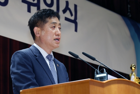 김주현 금융위원장 &quot;금융시장 안정 최우선···취약계층 적극 지원&quot;(종합)
