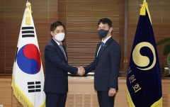 "라임사태 책임 CEO에게"···손태승 압박하는 김주현·이복현
