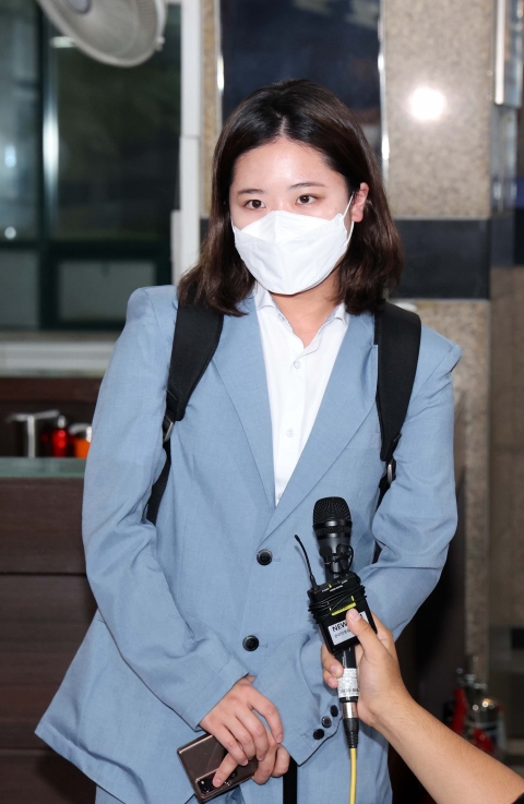 박지현 &quot;이번 주 안으로 전당대회 출마 선언···후보 등록 예정대로&quot;