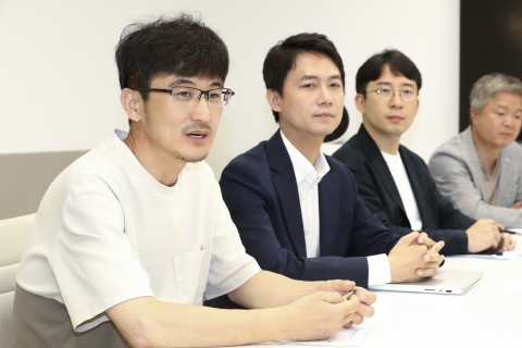 KT-딥브레인, &quot;인간과 소통하는 AI···가능성 무궁무진&quot;