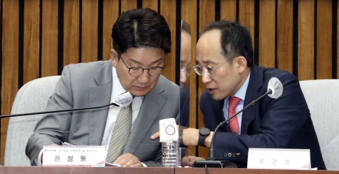 당정, 법인세 인하·부동산 세제 정상화 추진···"조세 원칙 훼손 바로잡아야"(종합)