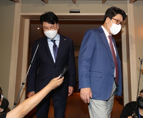 '윤핵관' 갈등 재점화···장제원 &quot;권성동, 말 무척 거칠어&quot;