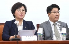 배현진 이어 조수진도 사퇴···:윤핵관, 2선으로 물러나라"