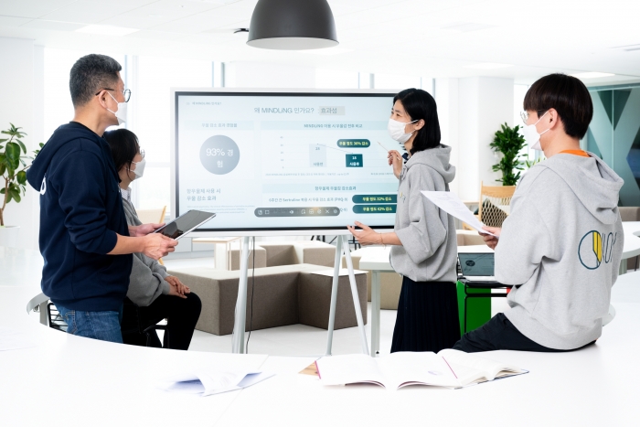 지난해 'C랩 아웃사이드' 4기로 선정된 '포티파이'는 온라인 멘탈케어 서비스 '마인들링'을 삼성전자 임직원 대상으로 시범 서비스하고 있다. 사진=삼성전자 제공