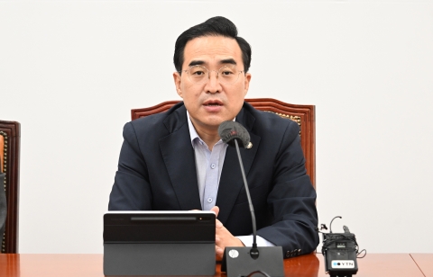 박홍근, 윤 대통령 '34초' 도어스테핑에 &quot;출근 도장 찍는 도어스탬프인가&quot;