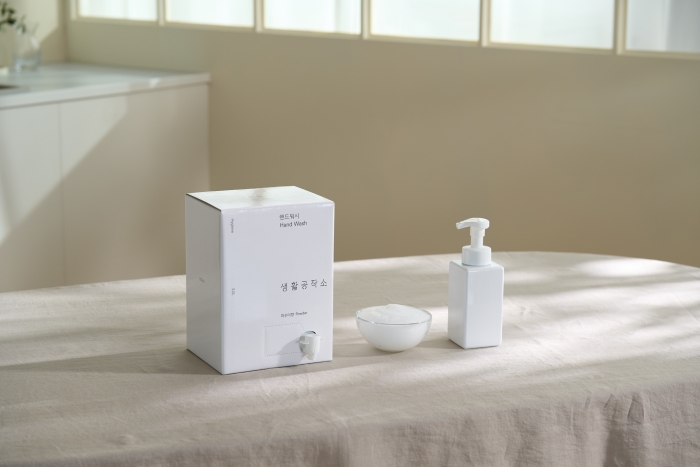 CJ온스타일에서 선공개된 생활공작소의 ESG컨셉 '핸드워시 백인박스' 신제품/사진=CJ온스타일 제공