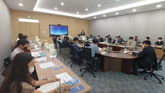 전남테크노파크가 26일 한국전력 에너지신기술연구원 대회의실에서 제3차 융복합단지 추진협의회를 개최하고 있다.