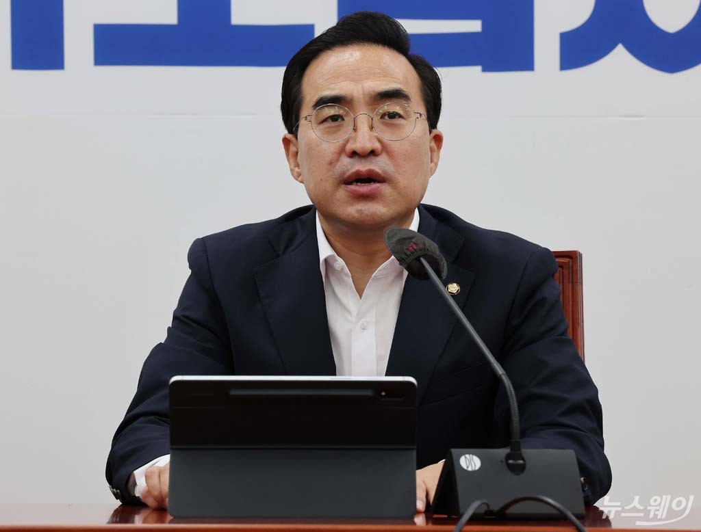 [NW포토]발언하는 박홍근 원내대표