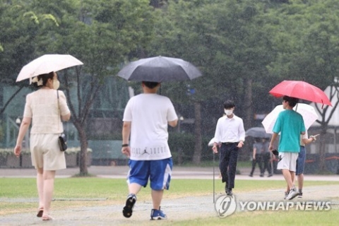 전국 대부분 지역 소나기···최고 기온 35도 무더위 지속