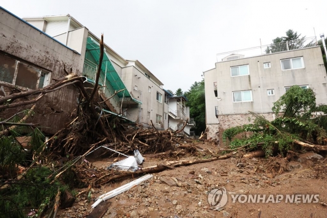 '중부 집중호우' 16명 사망·실종···주택·상가 2천676동 침수