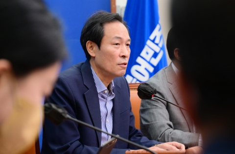 우상호 &quot;윤 대통령 100일 회견, 자화자찬에 쇄신 없어···왜 하셨나&quot;