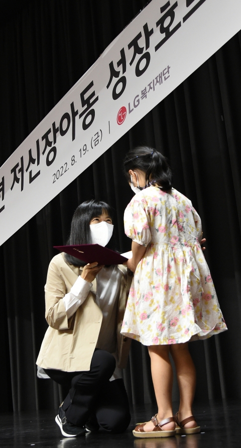수면 위로 올라오는 '미공개 정보이용' 의혹···위태로운 LG家 구연경