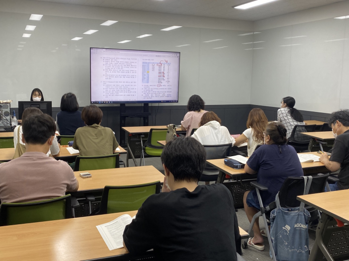 전주기전대학 수요자맞춤 보건산업 인력양성 커플링 사업단과 대학일자리센터가 재학생 대상 취업역량 강화를 위한 정보화능력 프로그램을 진행하고 있다.