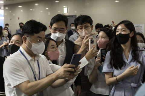 '공격적인 소통 행보' 나선 이재용, 삼성SDS 처음 찾았다