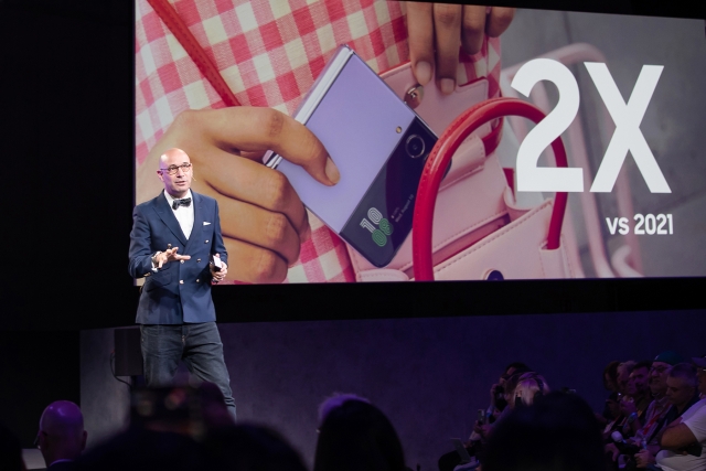 삼성전자, 갤럭시Z4 유럽 판매 '신기록'···출하량 2배 늘어