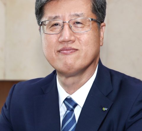 신용보증기금 수장된 최원목 &quot;경제위기 중소 버팀목 되겠다&quot;