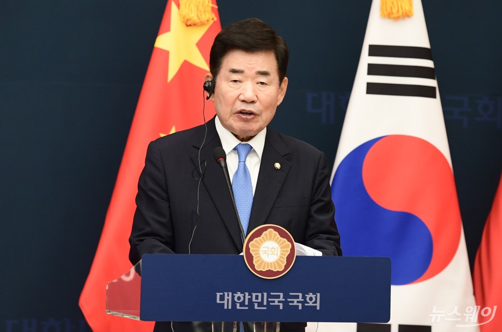 [NW포토]공동발표하는 김진표 국회의장