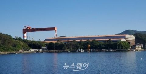 저가수주 논란 '海軍 호위함' 사업···삼강엠앤티 낙찰에 우려 확대, 왜?