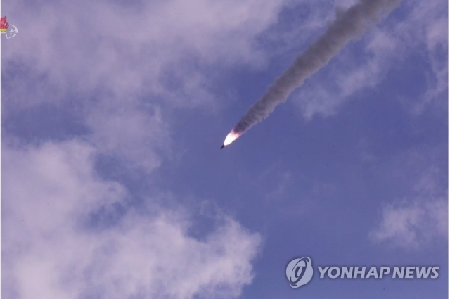 北, 신포서 SLBM 발사준비 동향···美핵항모 겨냥 무력시위 나서나