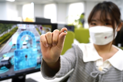 LGU+ '양자내성암호' eSIM 개발···보안 강화