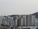 부동산 불황의 역설···부실채권 '줍줍' 나서는 '현금부자들'